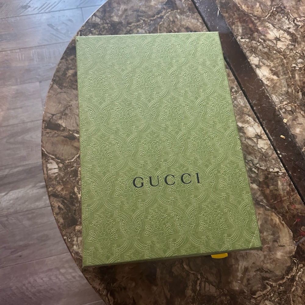 Gucci Women's Black Loafers (New with duster and box). Runs small, ideal for 8.5 - Picture 9 of 9